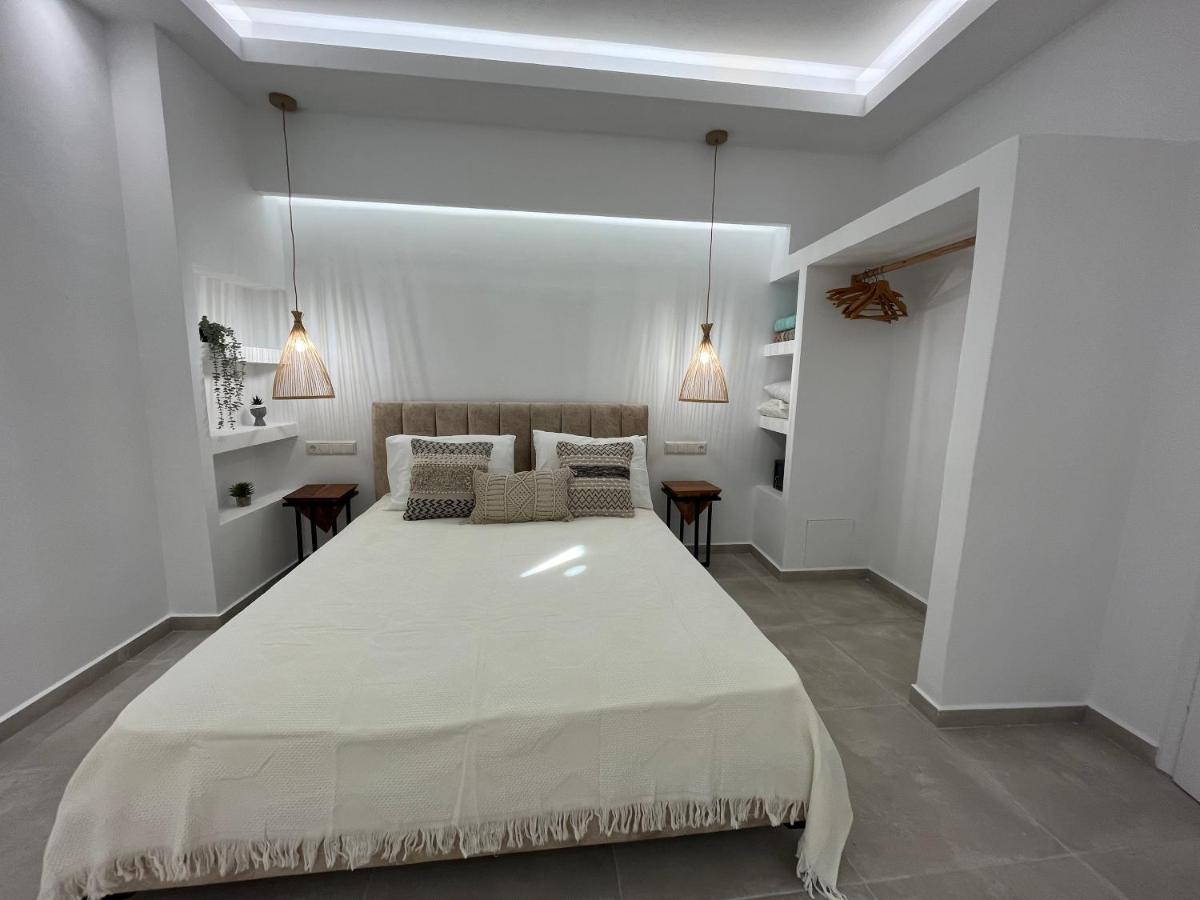 Aleria Central Apartments Naxos City エクステリア 写真